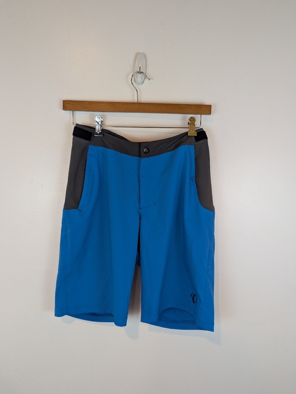 Pearl Izumi Canyon Shorts in Blue, Sz M